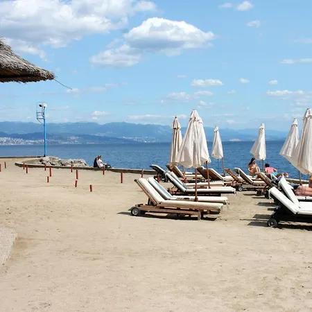 With A Parking Space - 7891 *