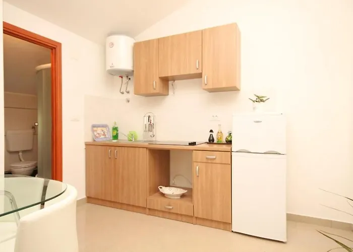 With A Parking Space - 7891 شقة