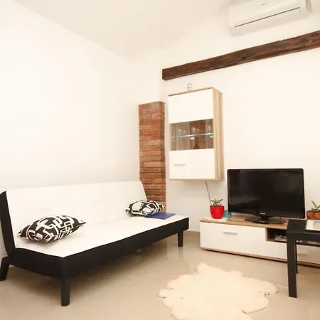 With A Parking Space - 7891 *