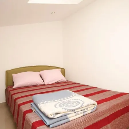 With A Parking Space - 7891 Daire *