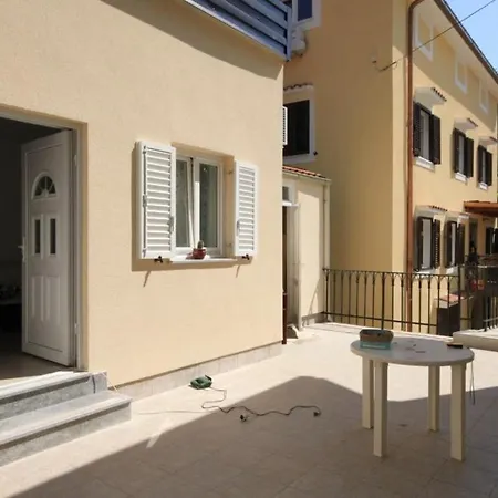 With A Parking Space - 7891 Daire Opatija