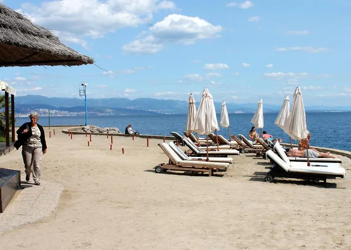 With A Parking Space - 7891 *